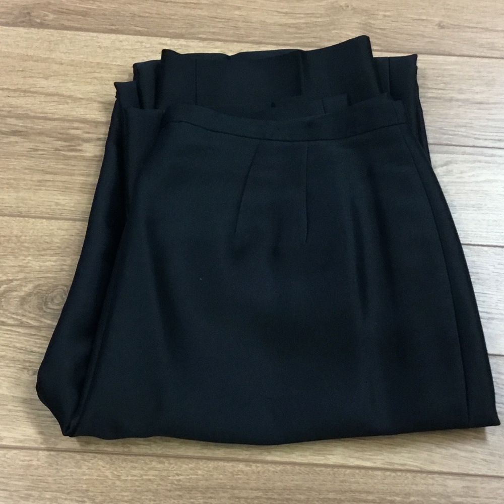 Ann Taylor 100% Silk Pleat Front Pants Black size 6